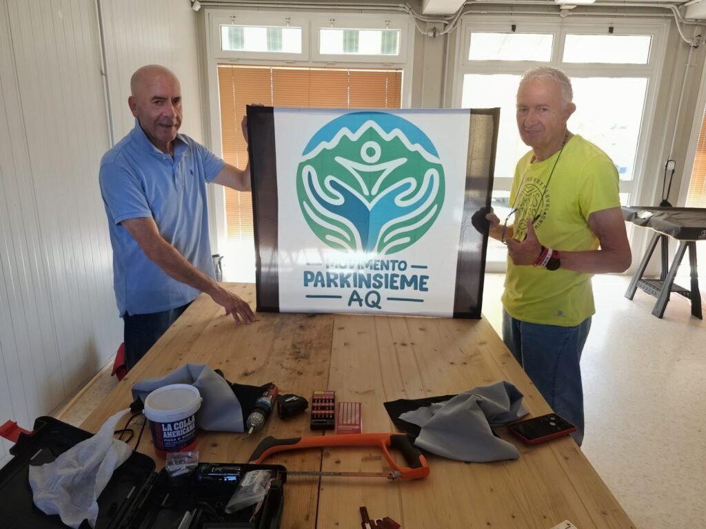 Il logo del Movimento Parkinsieme AQ nella nuova sede